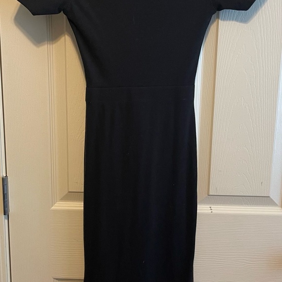 Lulu’s Twist front midi black ribbed fitted dress in size XS. EUC. - Picture 7 of 7